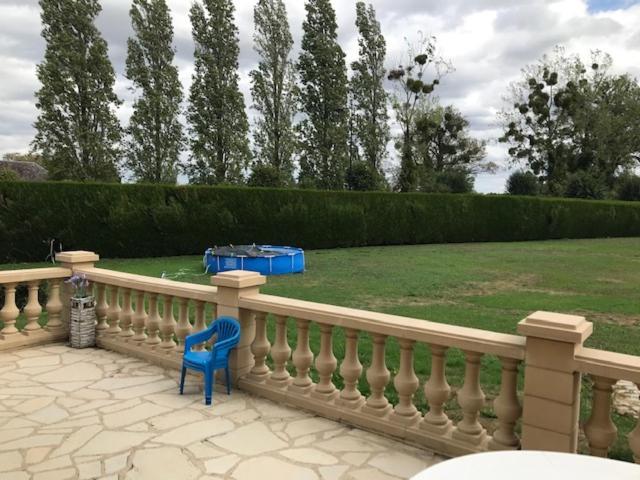 Bed and Breakfast Demeure Des Carila Heudebouville Exterior foto